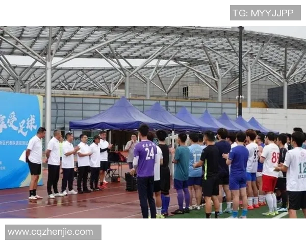 重庆引进足球明星名单揭晓新赛季球队实力大增引发球迷热议 重庆引进足球明星名单揭晓新赛季球队实力大增引发球迷热议